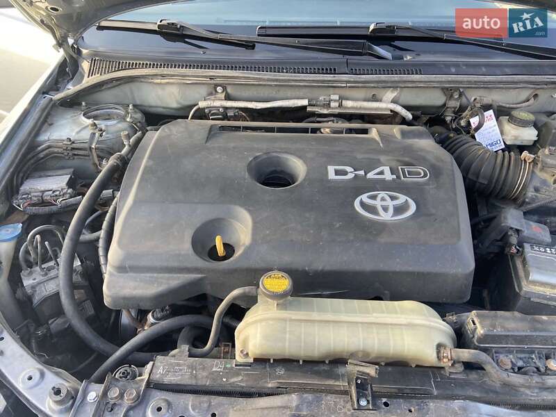 Седан Toyota Avensis 2007 в Виннице