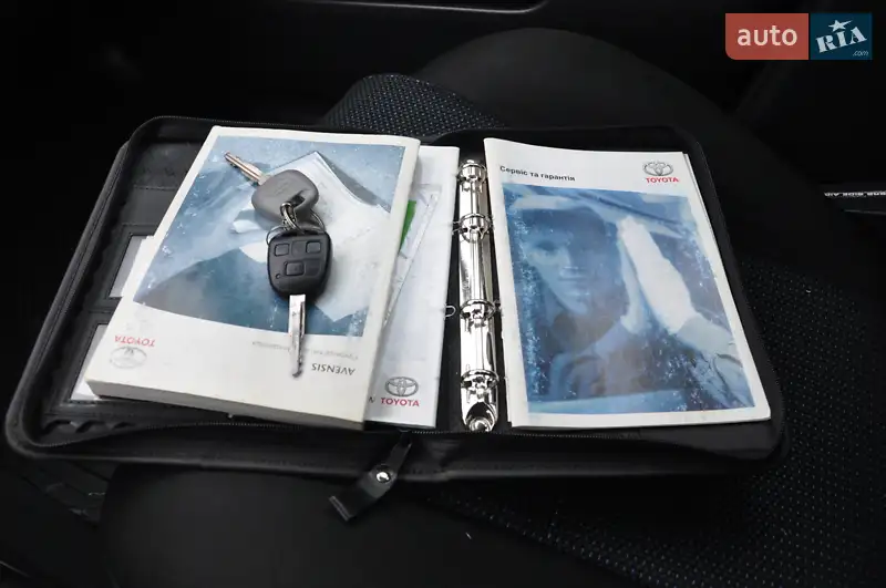 Седан Toyota Avensis 2007 в Львове документ 2 фото Седан Toyota Avensis 2007 в Львове документ