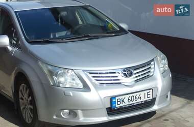 Универсал Toyota Avensis 2008 в Ровно