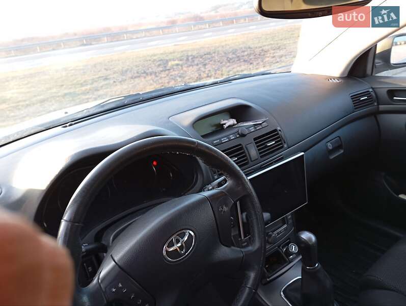 Універсал Toyota Avensis 2006 в Львові