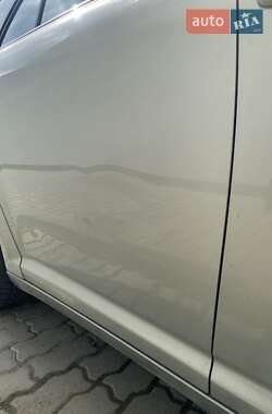 Універсал Toyota Avensis 2004 в 