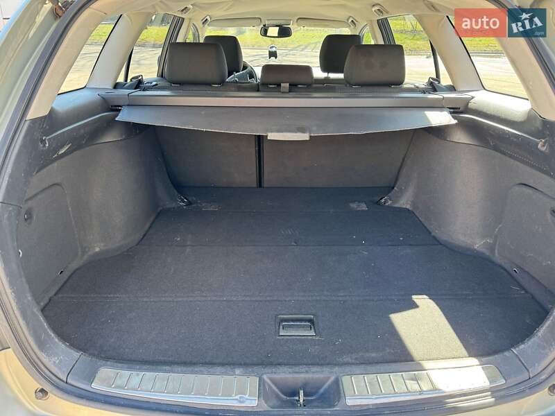 Универсал Toyota Avensis 2007 в Львове