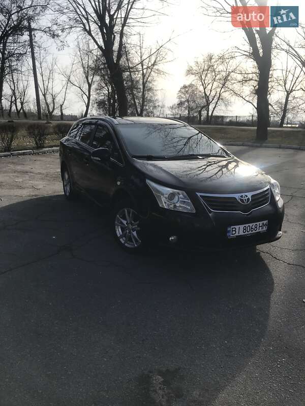 Универсал Toyota Avensis 2010 в Кременчуге