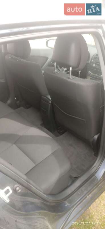 Универсал Toyota Avensis 2008 в Каменке