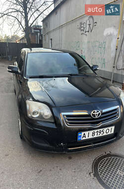 Ліфтбек Toyota Avensis 2008 в 