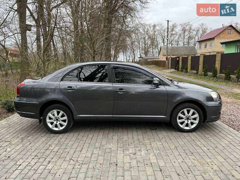 Седан Toyota Avensis 2008 в Броварах