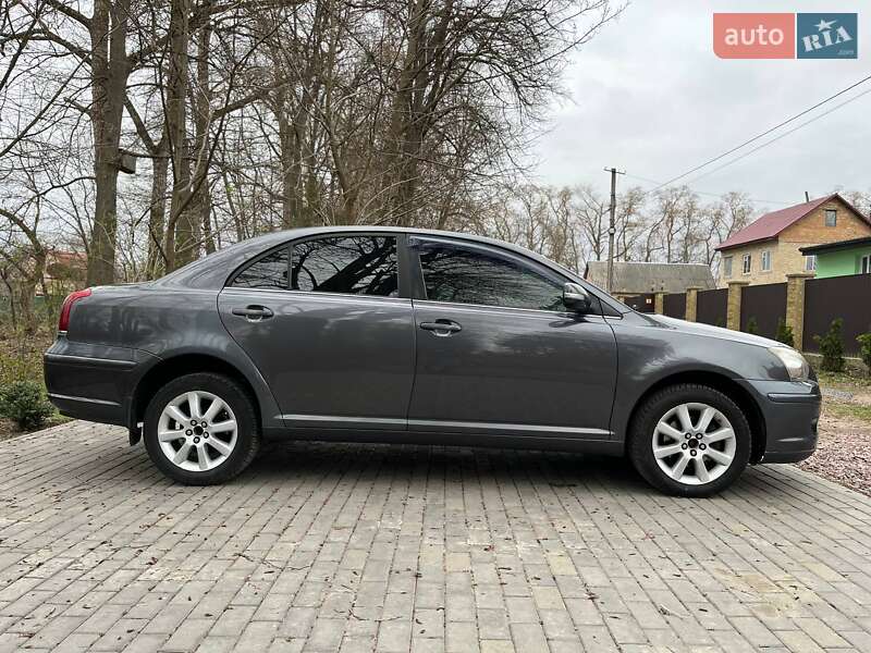 Седан Toyota Avensis 2008 в Броварах