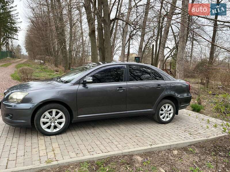 Седан Toyota Avensis 2008 в Броварах