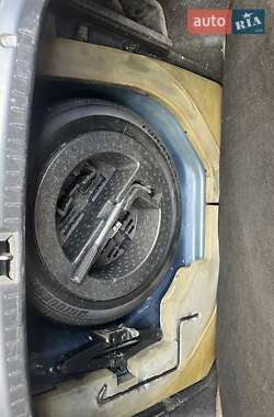 Седан Toyota Avensis 2003 в 