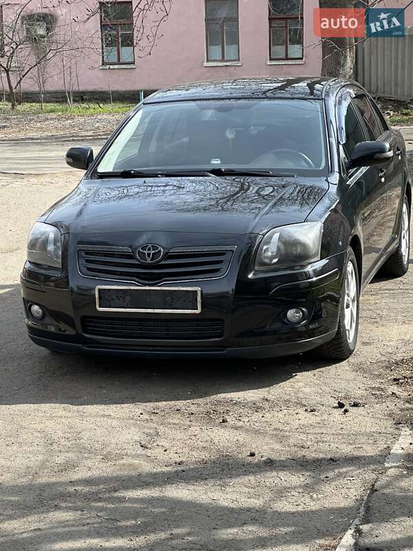 Седан Toyota Avensis 2008 в Первомайську