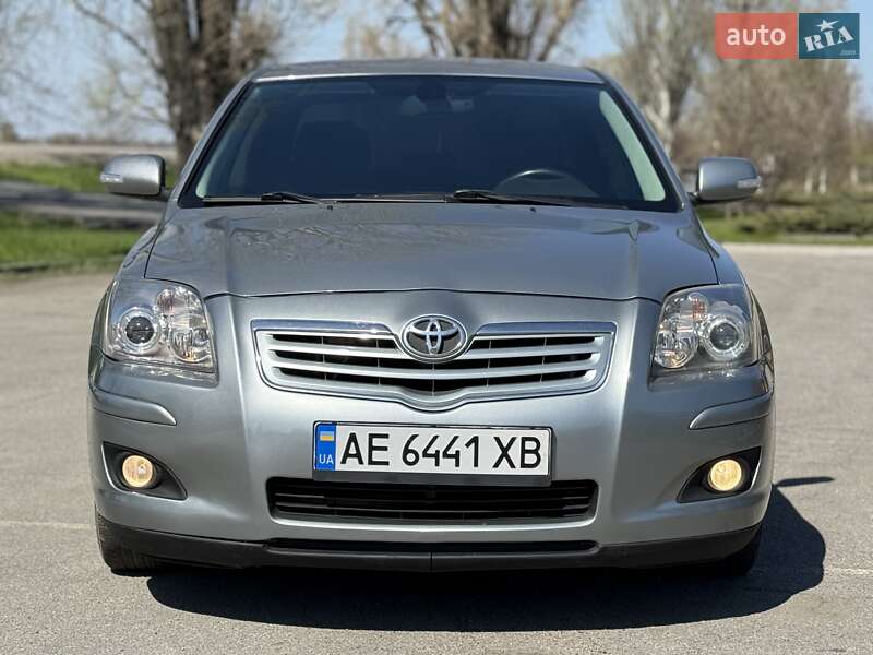 Седан Toyota Avensis 2008 в 