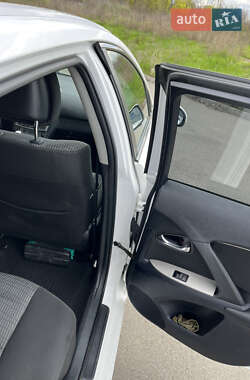 Універсал Toyota Avensis 2010 в 