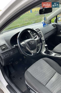 Універсал Toyota Avensis 2010 в 