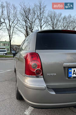 Універсал Toyota Avensis 2006 в 