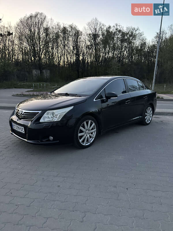 Седан Toyota Avensis 2009 в 