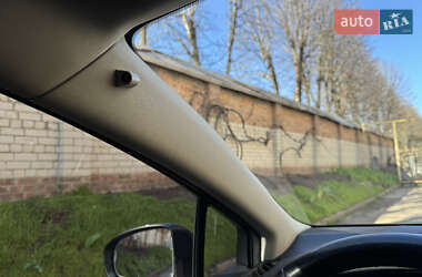Седан Toyota Avensis 2009 в 