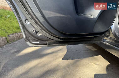 Седан Toyota Avensis 2009 в 
