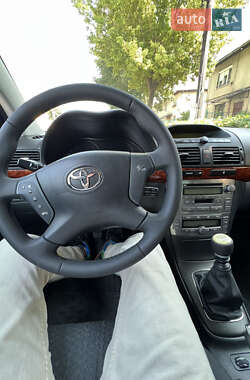 Седан Toyota Avensis 2006 в 