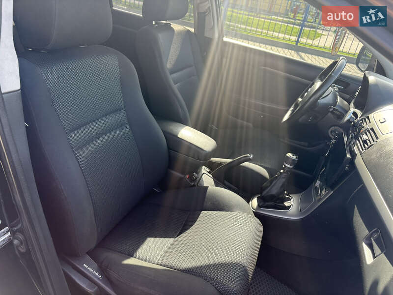Универсал Toyota Avensis 2007 в Шептицькому