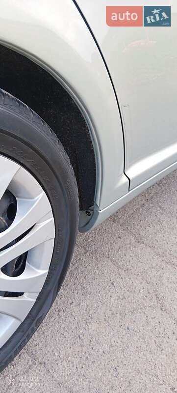 Універсал Toyota Avensis 2003 в Бару