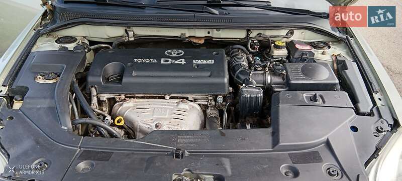 Універсал Toyota Avensis 2003 в Бару