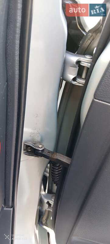 Універсал Toyota Avensis 2003 в Бару