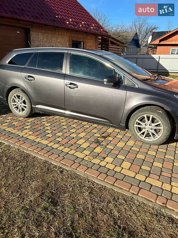 Универсал Toyota Avensis 2010 в Рожнятове