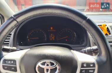 Седан Toyota Avensis 2010 в 