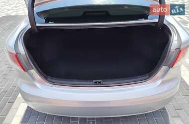 Седан Toyota Avensis 2010 в 