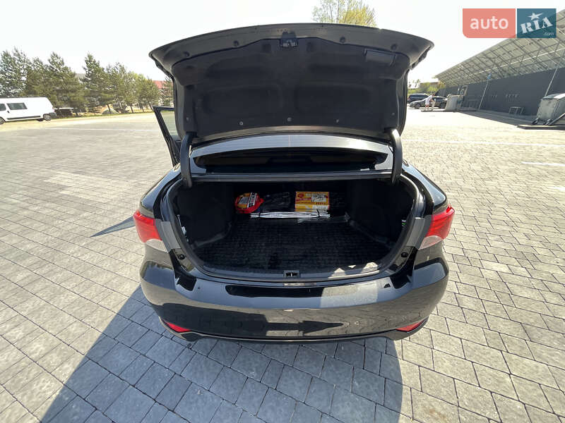 Седан Toyota Avensis 2014 в Львове фото 18 Седан Toyota Avensis 2014 в Львове