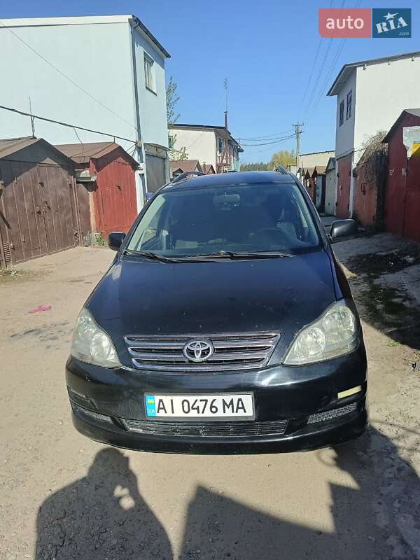 Универсал Toyota Avensis 2004 в 