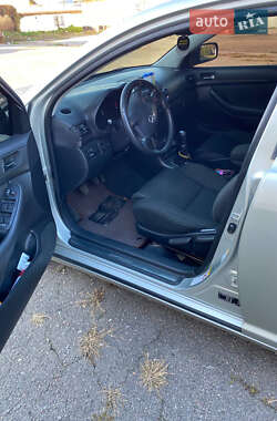 Универсал Toyota Avensis 2005 в 