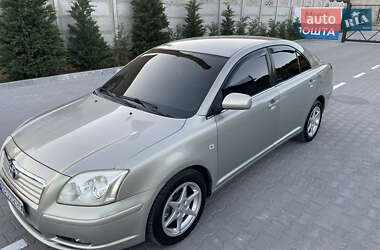 Ліфтбек Toyota Avensis 2004 в 