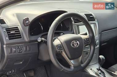 Седан Toyota Avensis 2011 в 