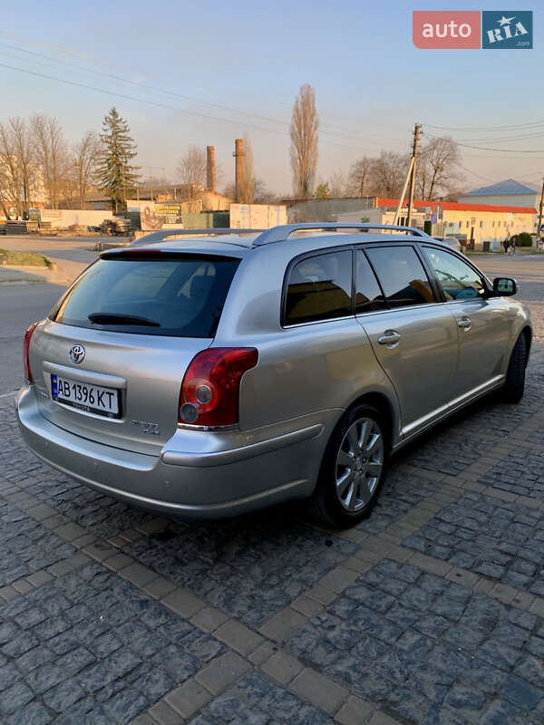 Универсал Toyota Avensis 2008 в Гайвороне