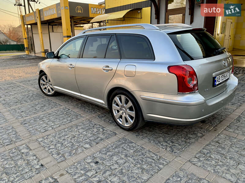 Универсал Toyota Avensis 2008 в Гайвороне