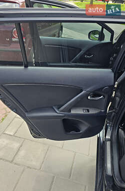 Универсал Toyota Avensis 2009 в 
