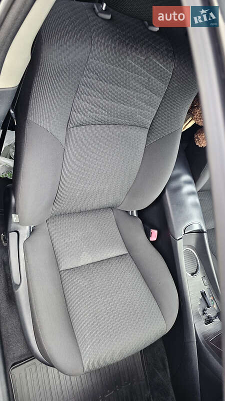 Универсал Toyota Avensis 2009 в Львове