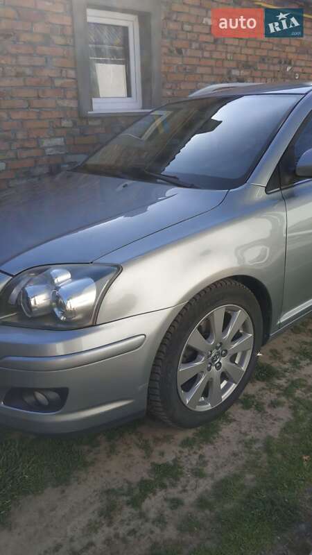 Універсал Toyota Avensis 2007 в Сокалі
