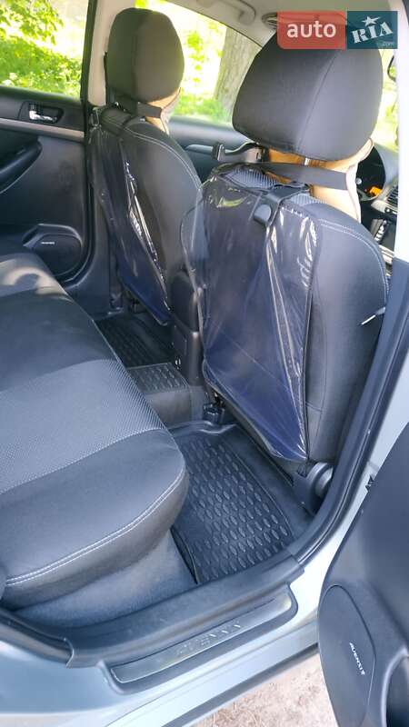 Універсал Toyota Avensis 2007 в Сокалі