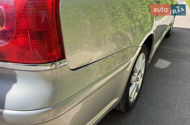 Седан Toyota Avensis 2005 в 