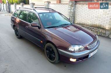 Универсал Toyota Avensis 1999 в Стрые