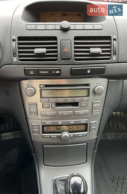Універсал Toyota Avensis 2004 в 
