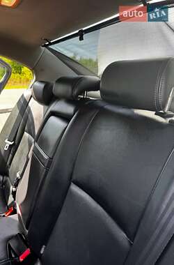Седан Toyota Avensis 2009 в 