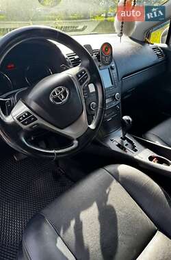 Седан Toyota Avensis 2009 в 