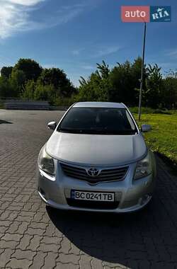 Седан Toyota Avensis 2009 в Стрию