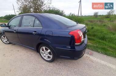 Ліфтбек Toyota Avensis 2006 в 