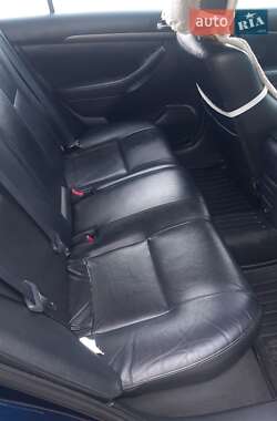 Ліфтбек Toyota Avensis 2006 в 