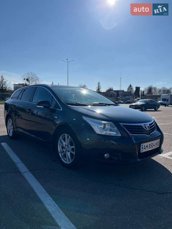 Универсал Toyota Avensis 2011 в Житомире