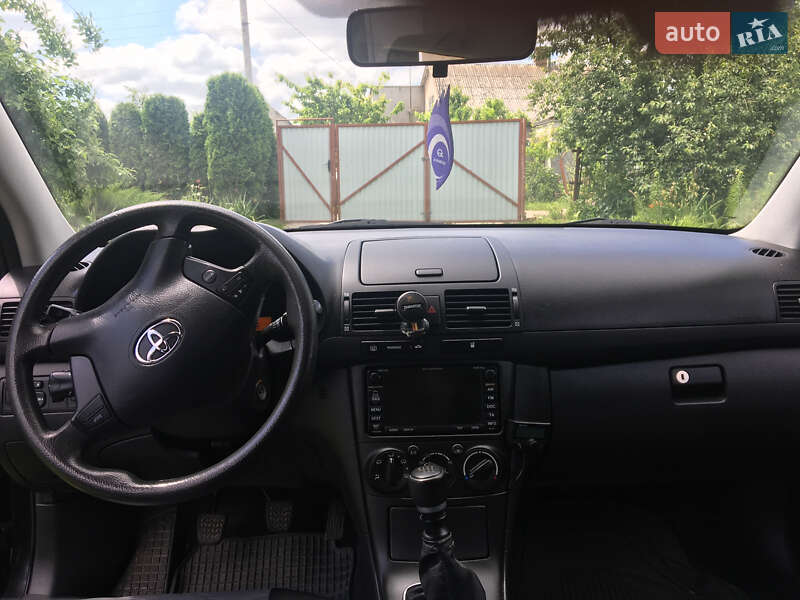 Универсал Toyota Avensis 2008 в Луцке